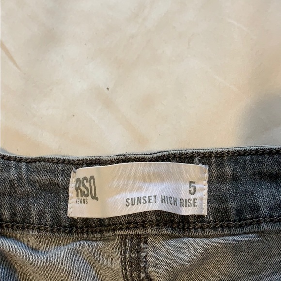 Shorts - Picture 4 of 5